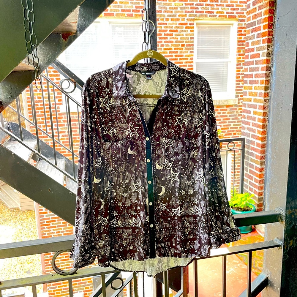 Rock & Republic Roll Tab Button Front Shirt Sz L